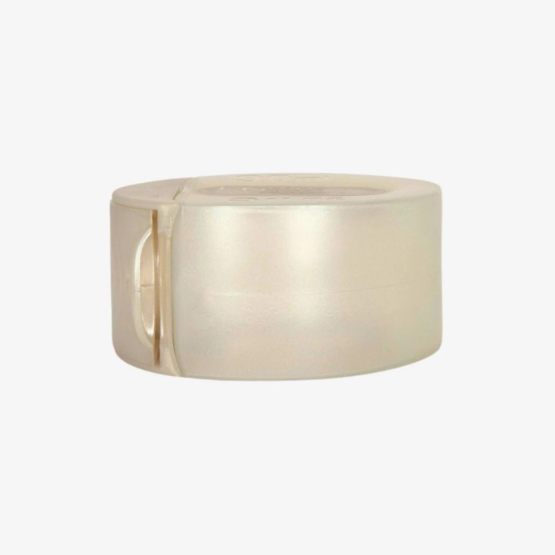 Reseflaska 90 ml i pärlvit färg med pärlvit kork. Bottler reseflaska 1-pack från Borgert Design.
